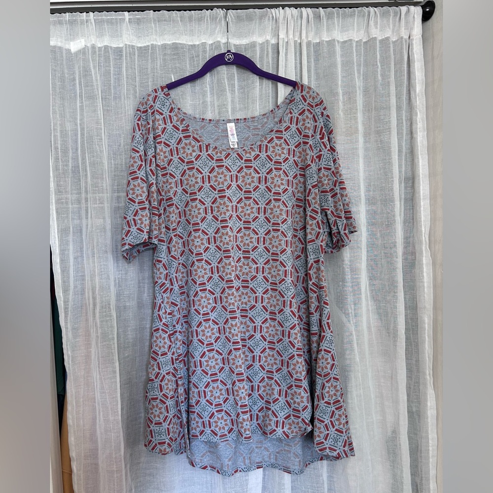 LuLaRoe Morgan Gray Patterned XXL Tee